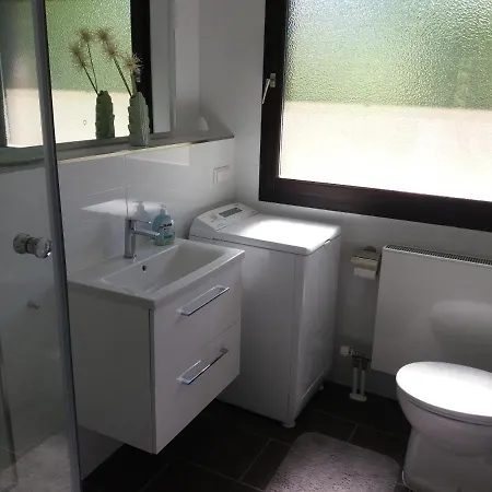 Lingenfelder Lägenhet *